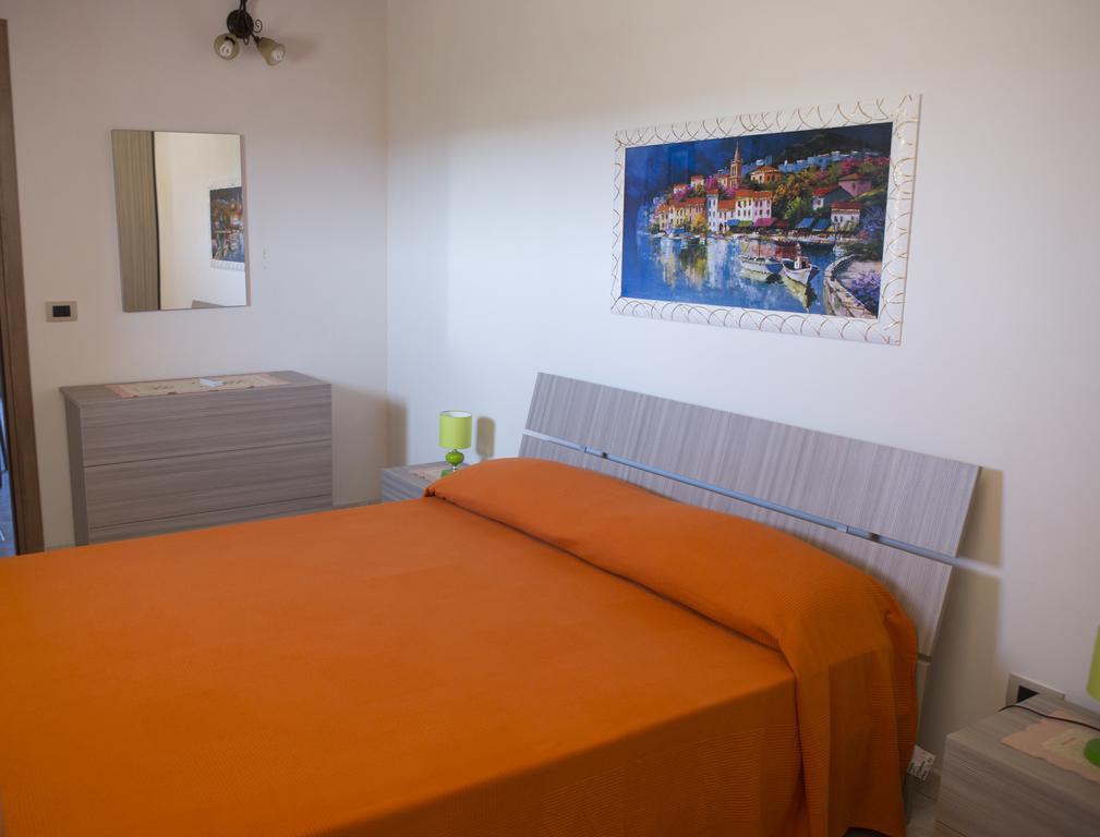 Casa Vacanze Calafarina Pachino Habitación foto