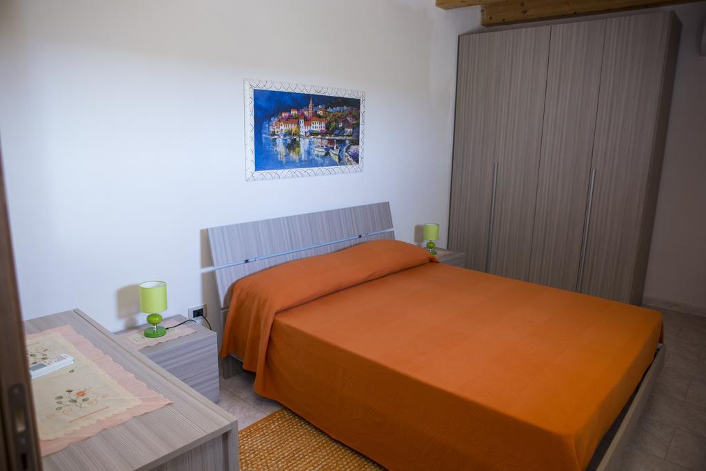 Casa Vacanze Calafarina Pachino Habitación foto